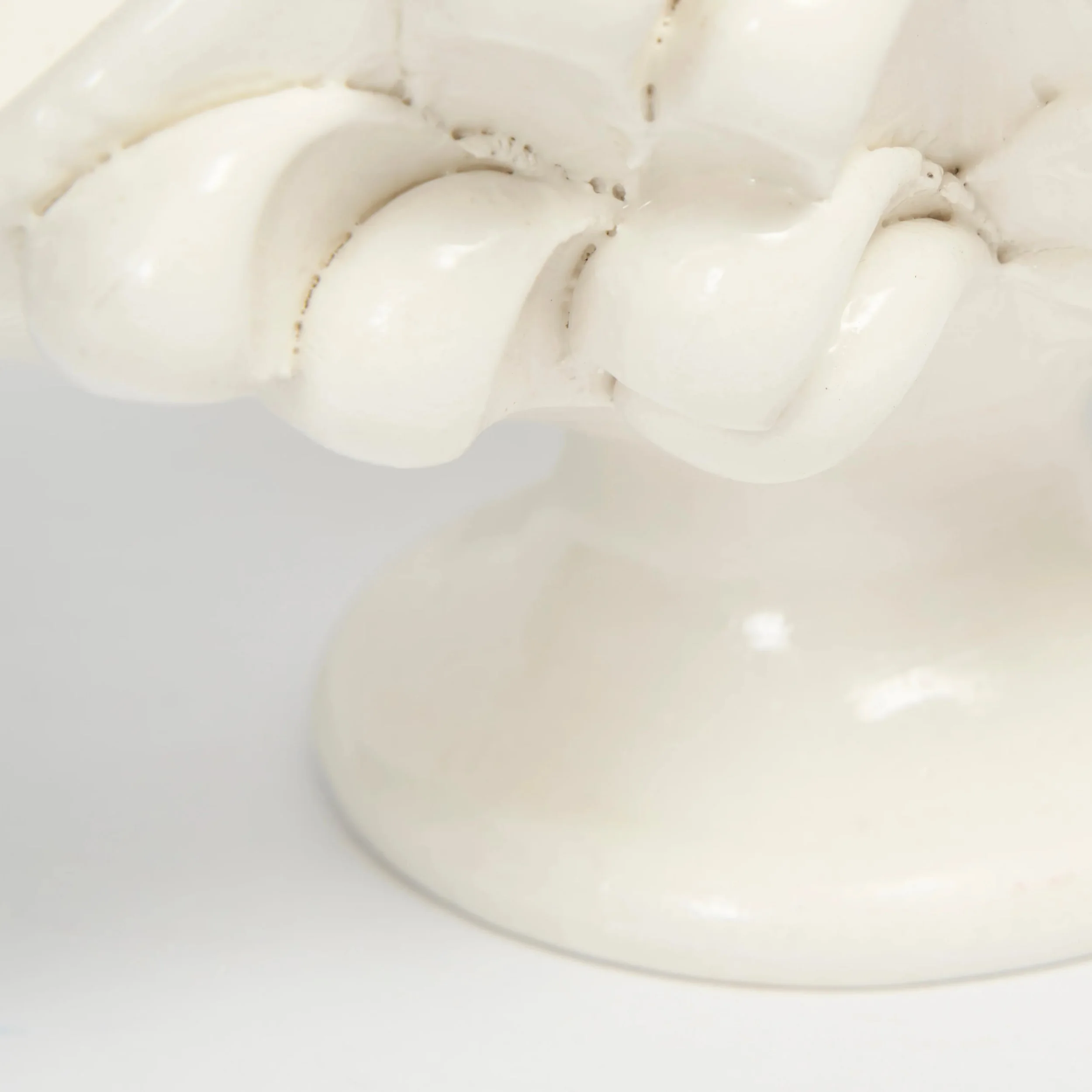 White Acorn Napkin Holder - Image 3