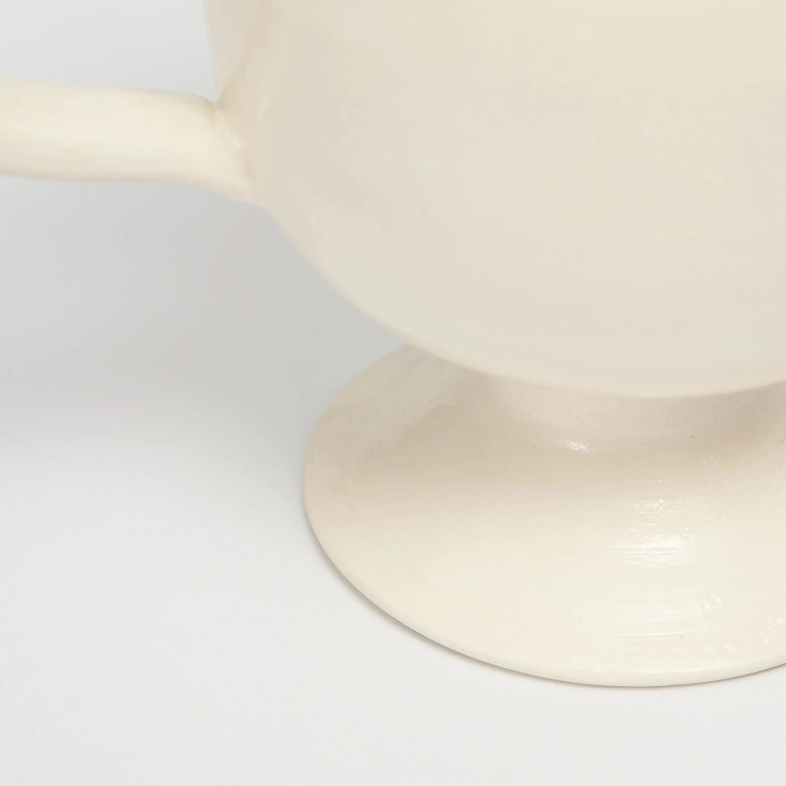 White Trophy Vase - Image 4